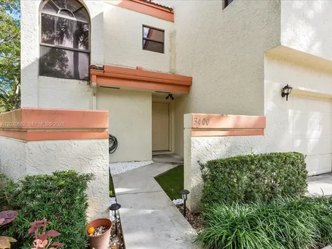 3400 Emerald Oaks Drive Hollywood FL 33021