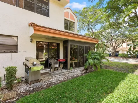 3400 Emerald Oaks Drive Hollywood FL 33021