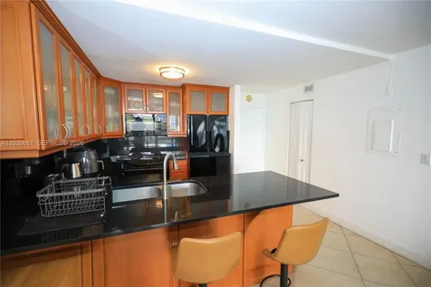 600 NE 36th Street Miami FL 33137