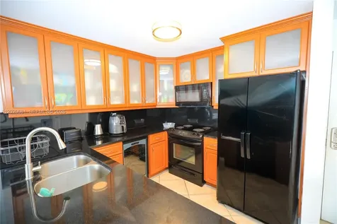 600 NE 36th Street Miami FL 33137