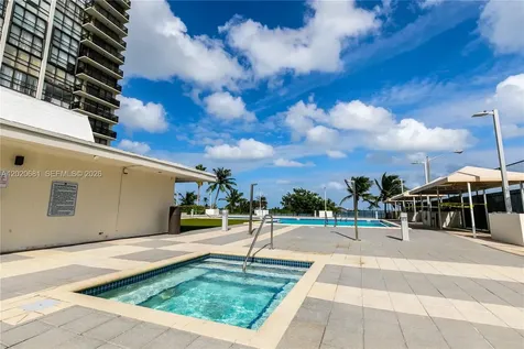 600 NE 36th Street Miami FL 33137