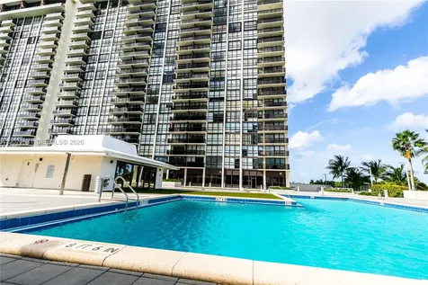 600 NE 36th Street Miami FL 33137