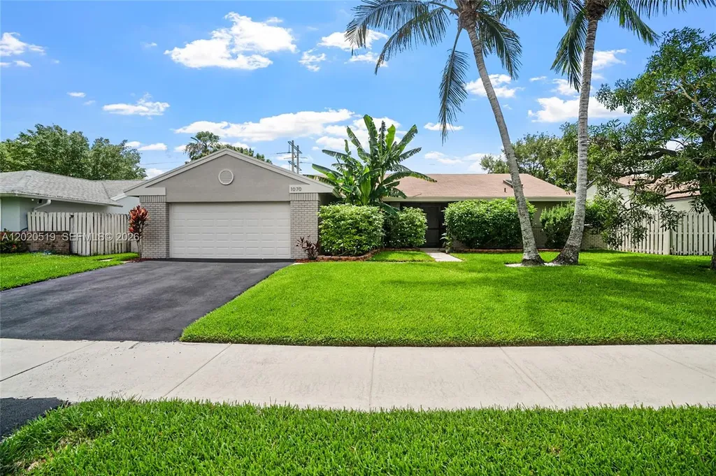 1070 Cedar Creek Way Davie FL 33325