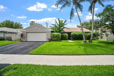 1070 Cedar Creek Way Davie FL 33325