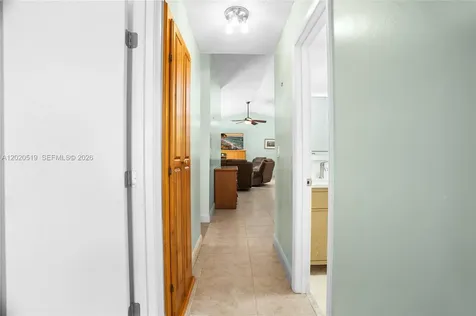 1070 Cedar Creek Way Davie FL 33325