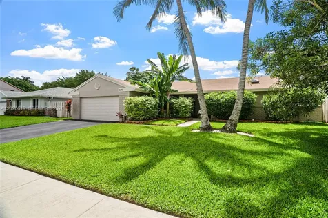 1070 Cedar Creek Way Davie FL 33325