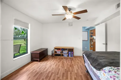 1070 Cedar Creek Way Davie FL 33325