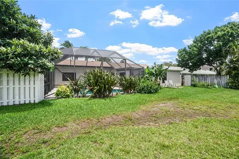 1070 Cedar Creek Way Davie FL 33325