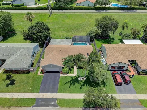1070 Cedar Creek Way Davie FL 33325