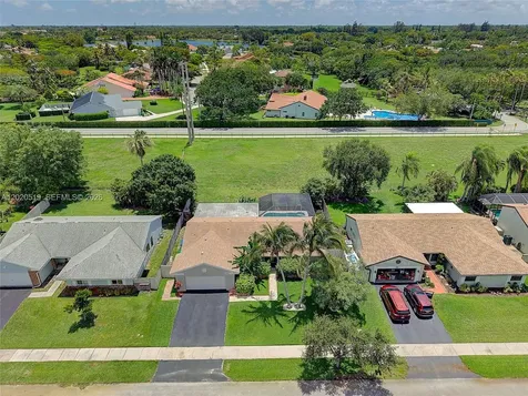 1070 Cedar Creek Way Davie FL 33325