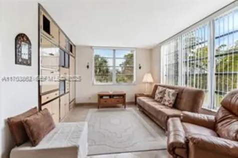 3800 Oaks Clubhouse Drive Pompano Beach FL 33069