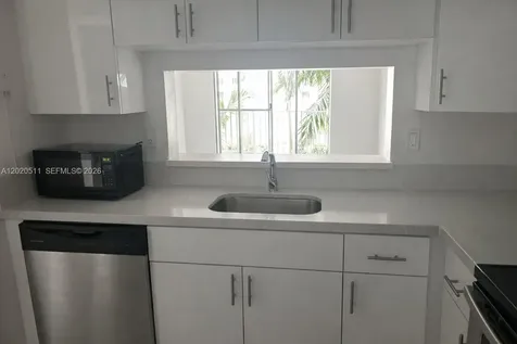 496 NW 165th Miami FL 33169