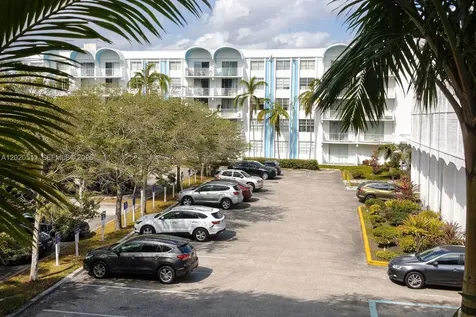 496 NW 165th Miami FL 33169