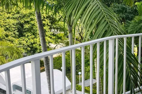496 NW 165th Miami FL 33169