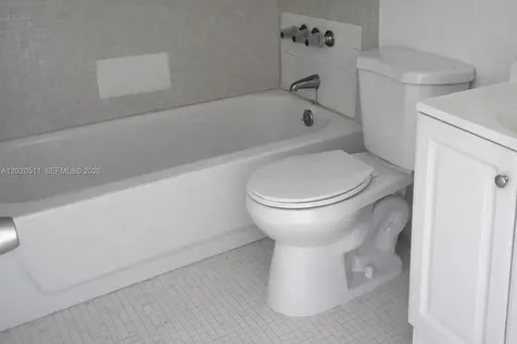 496 NW 165th Miami FL 33169