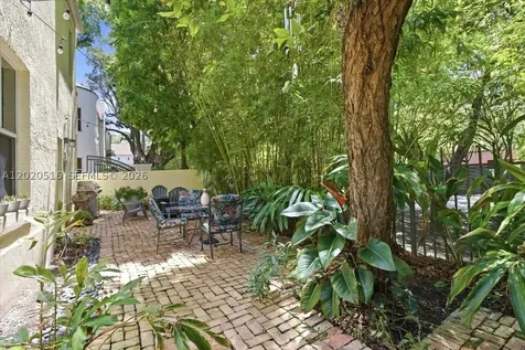 2917 Jackson Avenue Miami FL 33133