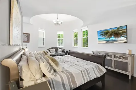 2917 Jackson Avenue Miami FL 33133