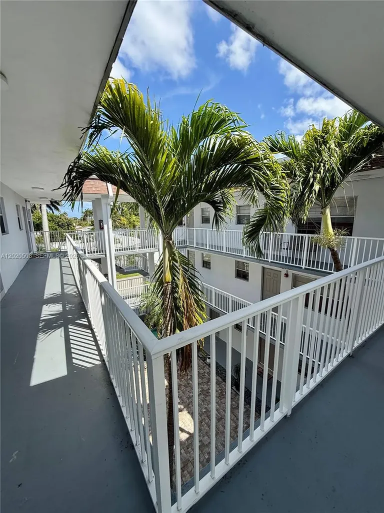 1607 Arthur Street Hollywood FL 33020