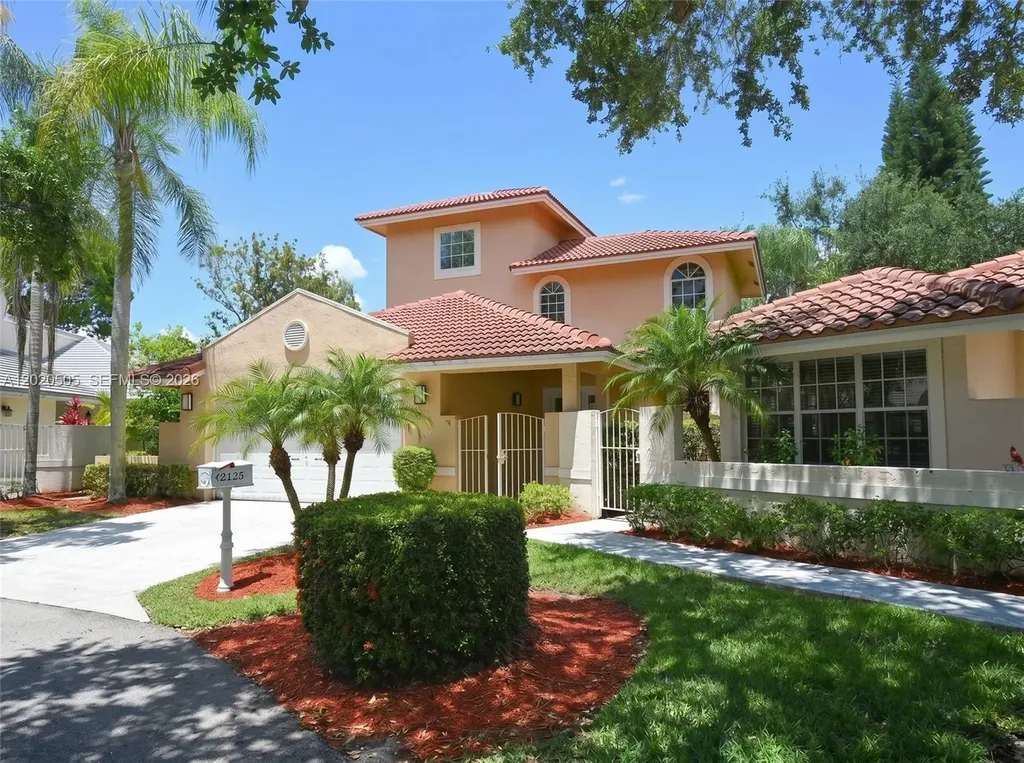 2125 Harbor Way Weston FL 33326