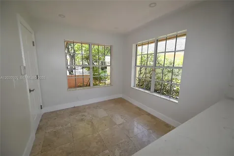 2125 Harbor Way Weston FL 33326