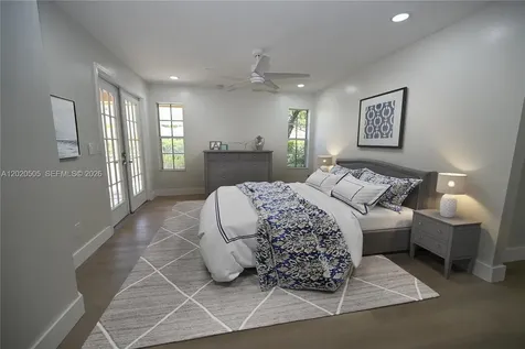 2125 Harbor Way Weston FL 33326