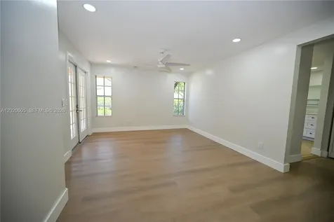 2125 Harbor Way Weston FL 33326
