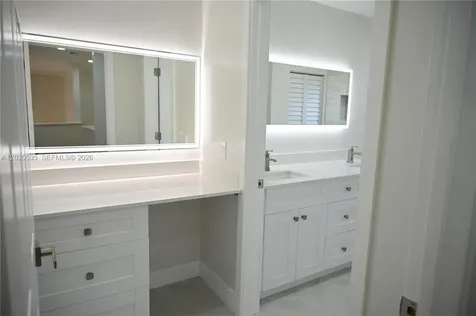 2125 Harbor Way Weston FL 33326