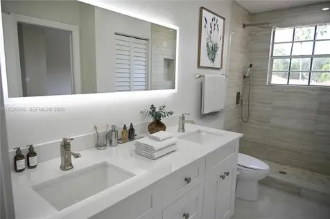2125 Harbor Way Weston FL 33326