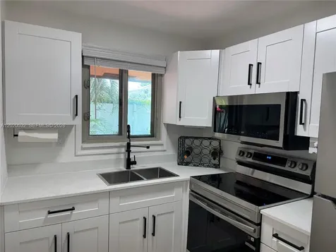 4518 SW 33rd Avenue Dania Beach FL 33312