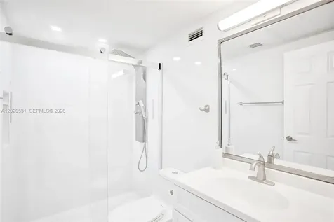 2501 S Ocean Drive Hollywood FL 33019