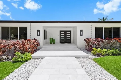 11600 SW 1st Street Plantation FL 33325