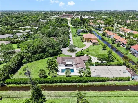11600 SW 1st Street Plantation FL 33325