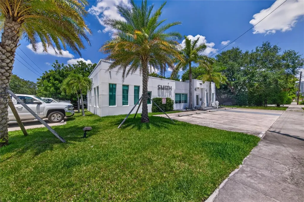 1327 SE 2nd Avenue Fort Lauderdale FL 33316