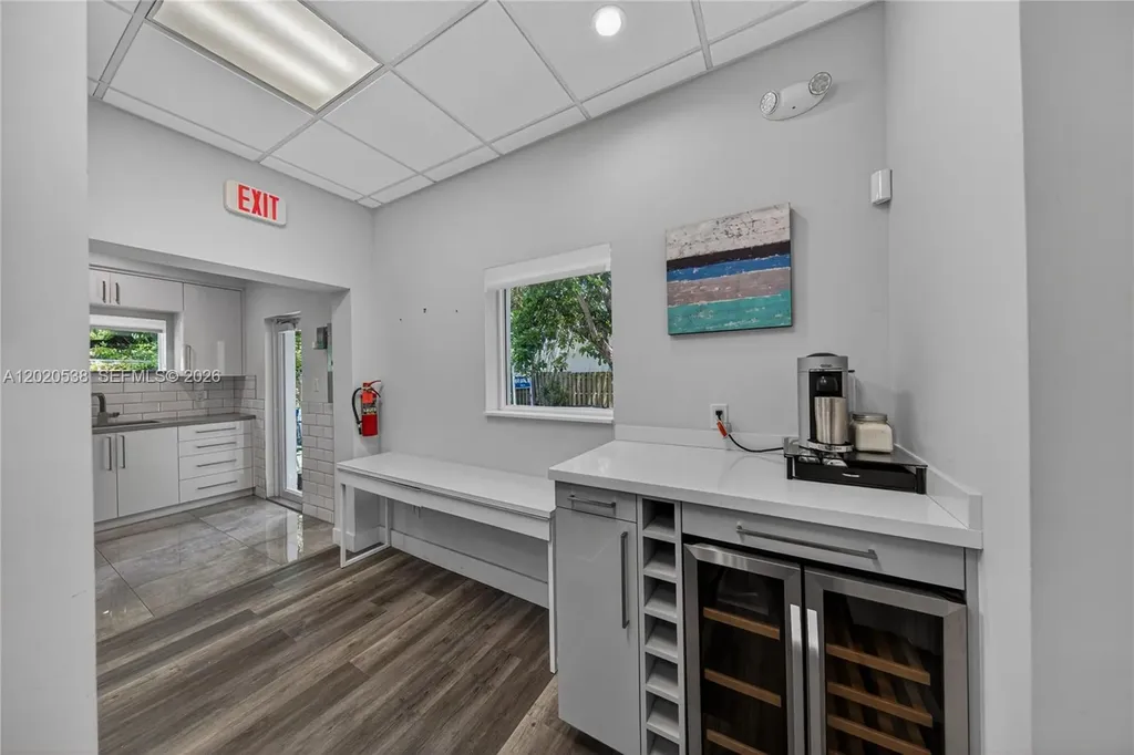 1327 SE 2nd Avenue Fort Lauderdale FL 33316