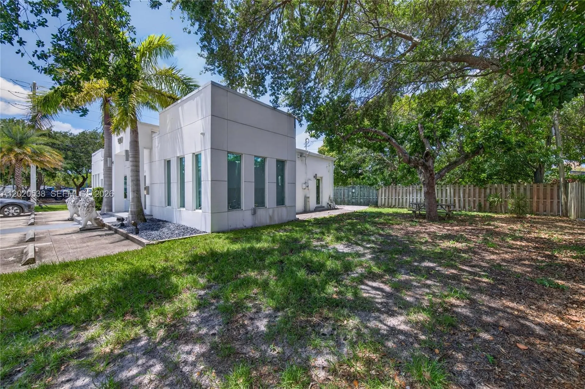 1327 SE 2nd Avenue Fort Lauderdale FL 33316
