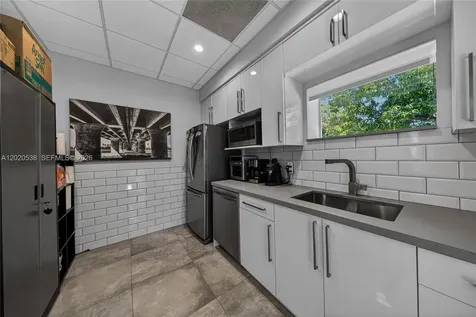 1327 SE 2nd Avenue Fort Lauderdale FL 33316