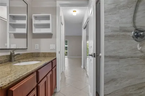 100 Lakeview Drive Weston FL 33326