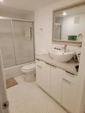 220 Lakeview Drive Weston FL 33326