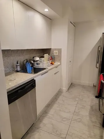220 Lakeview Drive Weston FL 33326