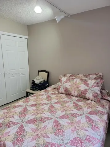 220 Lakeview Drive Weston FL 33326