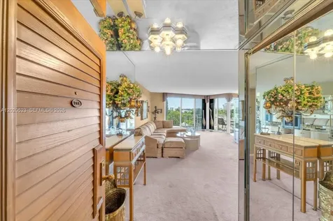 1000 Quayside Terrace Miami FL 33138