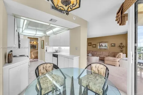 1000 Quayside Terrace Miami FL 33138