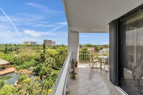 1000 Quayside Terrace Miami FL 33138