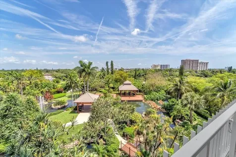 1000 Quayside Terrace Miami FL 33138