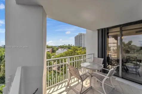 1000 Quayside Terrace Miami FL 33138