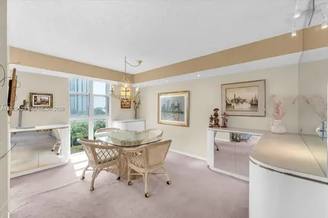 1000 Quayside Terrace Miami FL 33138