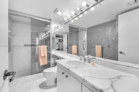1000 Quayside Terrace Miami FL 33138