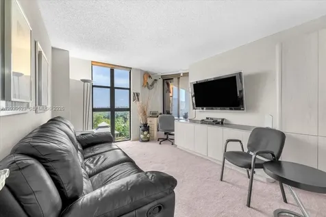 1000 Quayside Terrace Miami FL 33138