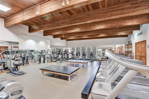 1000 Quayside Terrace Miami FL 33138