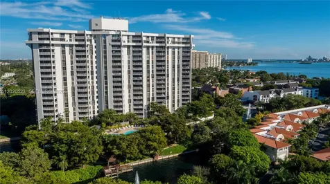 1000 Quayside Terrace Miami FL 33138